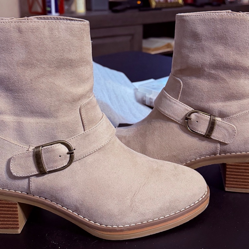 Kensie Cream Ankle Boots with Buckle Detail